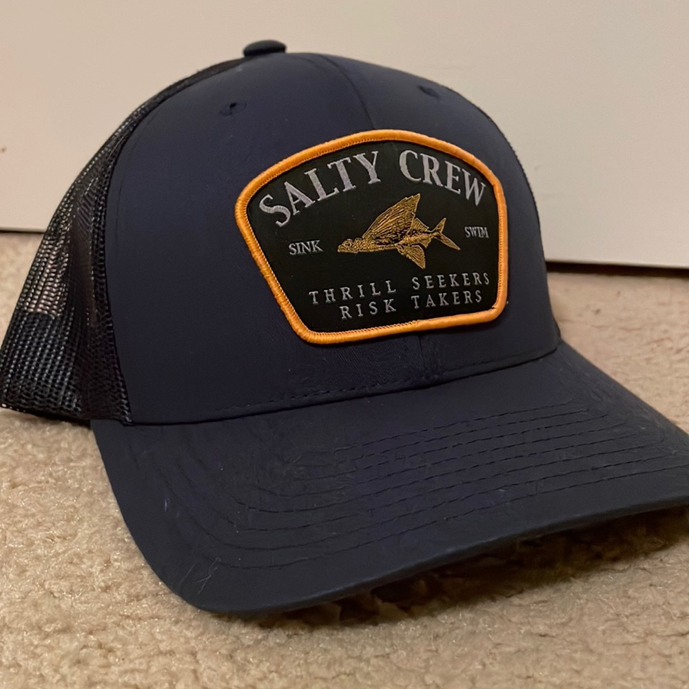 Salty Crew trucker hat